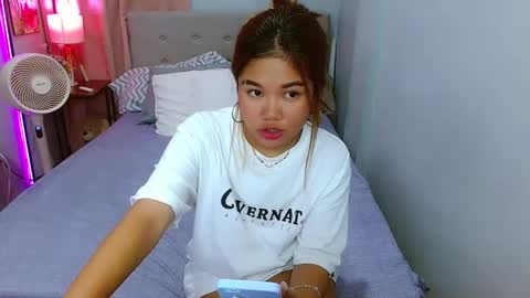 Snapshot of hotlayla_ chatting on 6, 1, 2025 Layla online show from 6, 1, 2025