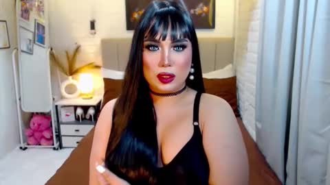 Snapshot of hotlexus69 chatting on 27, 10, 2025 LEXUS online show from 27, 10, 2025