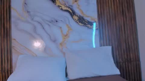 hotlovestory online show from 18, 3, 2026