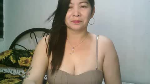 Snapshot of hotmamajen4u chatting on 23, 12, 2025 hotmamajen4u online show from 23, 12, 2025