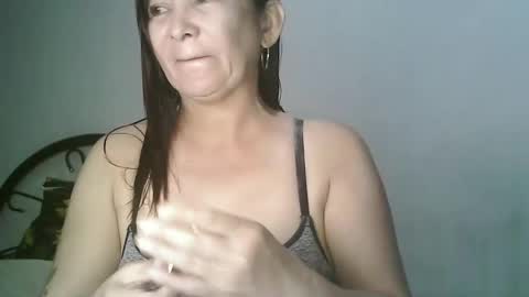 hotmamajen4u online show from 2, 6, 2026