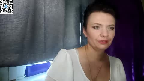 Snapshot of hotmamaqueen234 chatting on 2, 6, 2026 hotmamaqueen234 online show from 2, 6, 2026