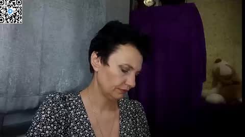 hotmamaqueen234 online show from 19, 6, 2026