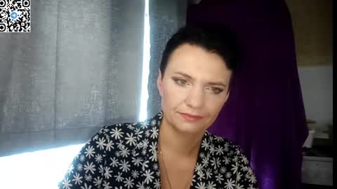 hotmamaqueen234 online show from 27, 6, 2026