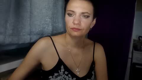 hotmamaqueen234 online show from 23, 7, 2026