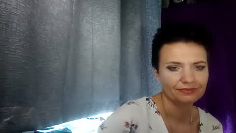 hotmamaqueen234 online show from 25, 7, 2026