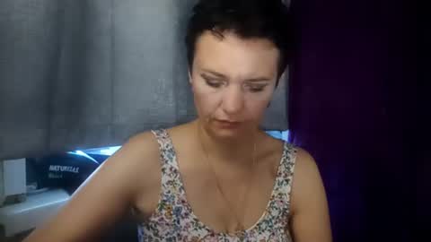 hotmamaqueen234 online show from 3, 8, 2026