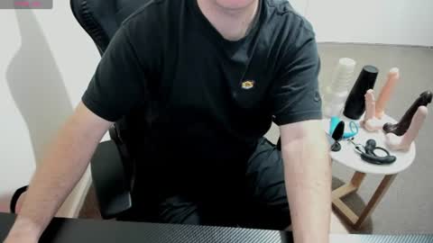 Snapshot of hotmelbguy20 chatting on 12, 6, 2026 Cum and play X online show from 12, 6, 2026