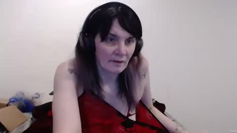 hotmodel1984 online show from 16, 4, 2026