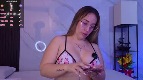 Snapshot of hotpawgmilf chatting on 6, 6, 2026 Sussy Bloom online show from 6, 6, 2026