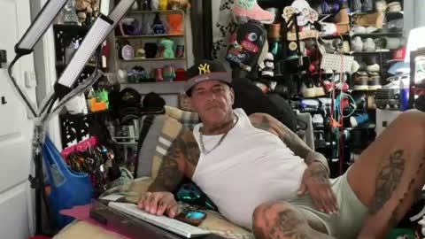 hotstuff775616 online show from 17, 7, 2026