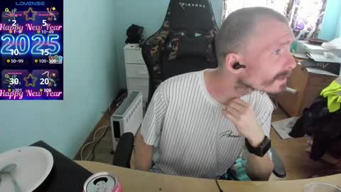 Snapshot of hotsummer1996 chatting on 9, 3, 2025 hot online show from 9, 3, 2025