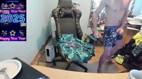 Snapshot of hotsummer1996 chatting on 9, 3, 2025 hot online show from 9, 3, 2025