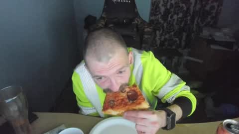 Snapshot of hotsummer1996 chatting on 12, 3, 2025 hot online show from 12, 3, 2025