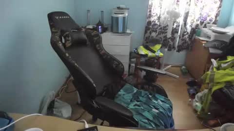 Snapshot of hotsummer1996 chatting on 16, 10, 2025 hot online show from 16, 10, 2025