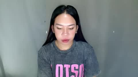 Snapshot of hott_cumforyou chatting on 19, 4, 2026 jelaigrande online show from 19, 4, 2026