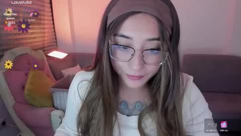 hottbee3645 online show from 13, 2, 2026