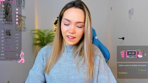 Snapshot of hottease_pvt chatting on 19, 12, 2024 hello Im Eva online show from 19, 12, 2024