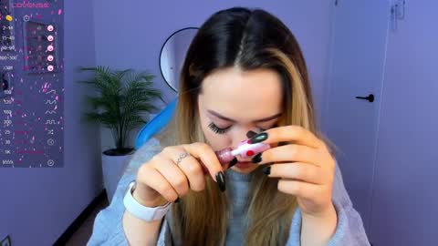 Snapshot of hottease_pvt chatting on 5, 1, 2025 hello Im Eva online show from 5, 1, 2025