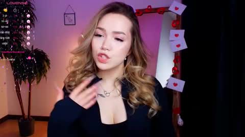 Snapshot of hottease_pvt chatting on 12, 2, 2025 hello Im Eva online show from 12, 2, 2025