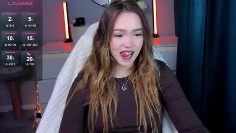 Snapshot of hottease_pvt chatting on 11, 10, 2025 hello Im Eva online show from 11, 10, 2025