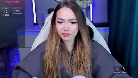 Snapshot of hottease_pvt chatting on 10, 11, 2025 hello Im Eva online show from 10, 11, 2025