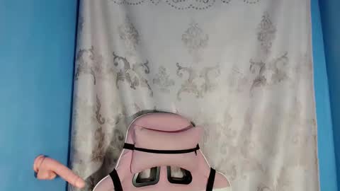 Snapshot of hottest_girl_vivianexx chatting on 24, 11, 2025 online show from 24, 11, 2025