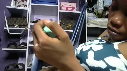 hottie baddie14 online show from 27, 11, 2025