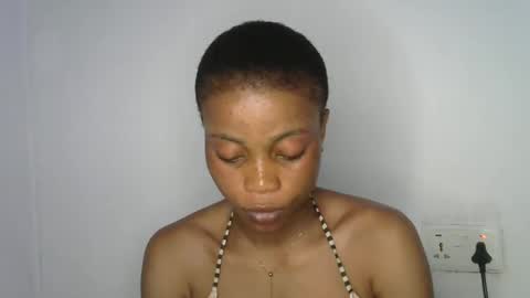 hottie baddie14 online show from 19, 4, 2026