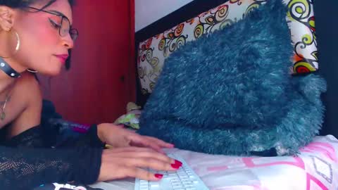 Snapshot of hottie_cristal chatting on 29, 10, 2025 Marjorie online show from 29, 10, 2025