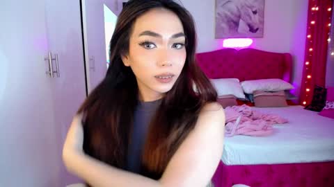 Snapshot of hottie_lexie chatting on 22, 12, 2024 LEXIE- dont forget to give me thumbs up online show from 22, 12, 2024