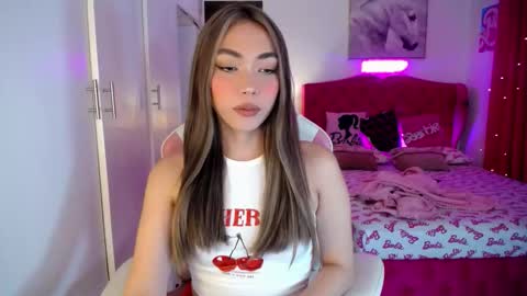 Snapshot of hottie_lexie chatting on 18, 10, 2025 LEXIE- dont forget to give me thumbs up online show from 18, 10, 2025