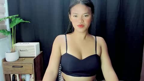 Maxine online show from 23, 11, 2025