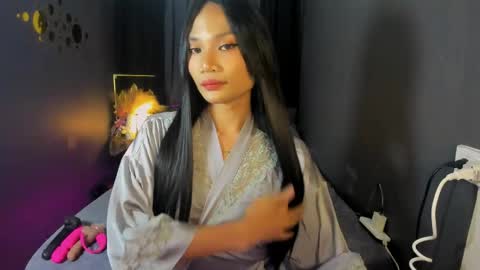 Hi i am Jane half vietnamese and half pinay and would like to meet good person here XOXO online show from 21, 5, 2026
