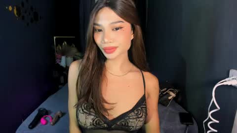 Hi i am Jane half vietnamese and half pinay and would like to meet good person here XOXO online show from 24, 5, 2026