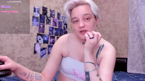 Snapshot of hotty_linn chatting on 14, 9, 2025 Linn online show from 14, 9, 2025