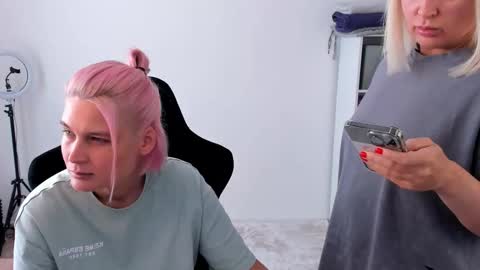 Nessie and Jessie online show from 27, 9, 2025