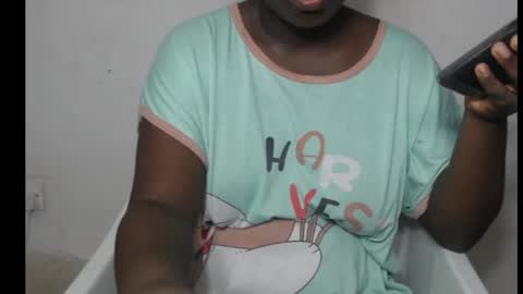 Snapshot of hottylissa1 chatting on 19, 9, 2025 hottylissa1 online show from 19, 9, 2025