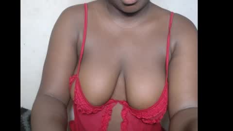 Snapshot of hottylissa1 chatting on 18, 11, 2025 hottylissa1 online show from 18, 11, 2025