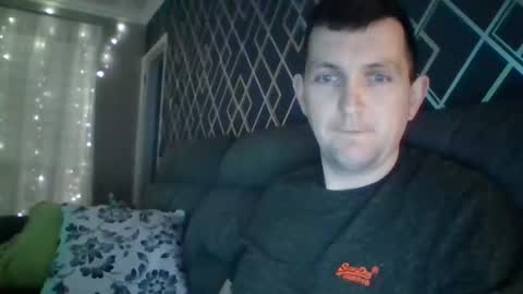 Snapshot of hotuk86 chatting on 18, 2, 2025 hotuk86 online show from 18, 2, 2025