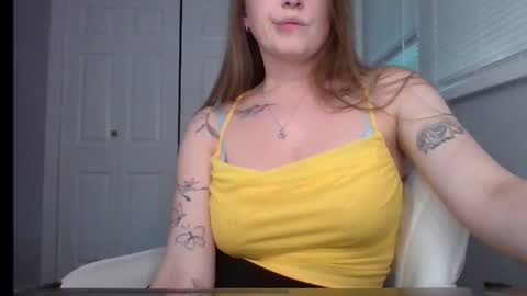 Snapshot of hotwifelili chatting on 26, 7, 2026 hotwifelili online show from 26, 7, 2026