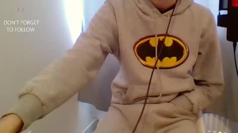 Snapshot of houdenni chatting on 14, 2, 2025 twinkie online show from 14, 2, 2025