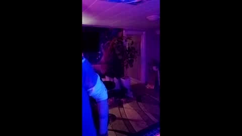 SeanPatrick online show from 17, 4, 2026