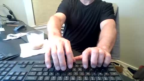 Snapshot of hoverday chatting on 6, 7, 2026 hoverday online show from 6, 7, 2026
