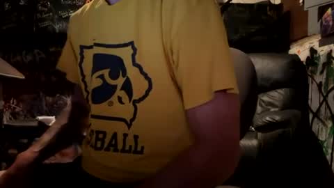 Snapshot of howbowdadareboy33 chatting on 15, 7, 2026 ask me online show from 15, 7, 2026