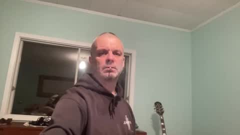 Snapshot of howlingatnothing chatting on 25, 12, 2024 howlingatnothing online show from 25, 12, 2024