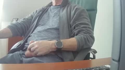 Snapshot of hpeter111 chatting on 4, 2, 2025 Peter online show from 4, 2, 2025