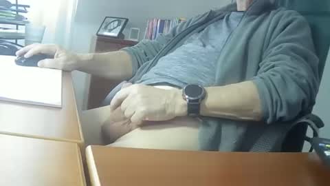 Snapshot of hpeter111 chatting on 6, 2, 2025 Peter online show from 6, 2, 2025