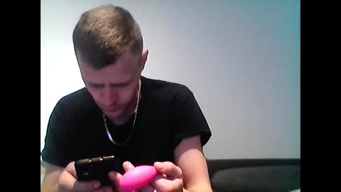 Snapshot of hubikush22 chatting on 4, 1, 2025 hubikush22 online show from 4, 1, 2025