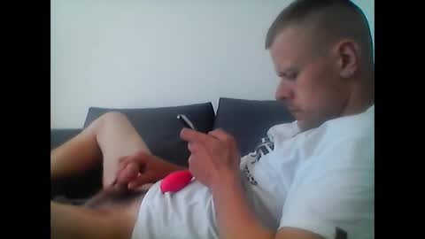 Snapshot of hubikush22 chatting on 14, 9, 2025 hubikush22 online show from 14, 9, 2025